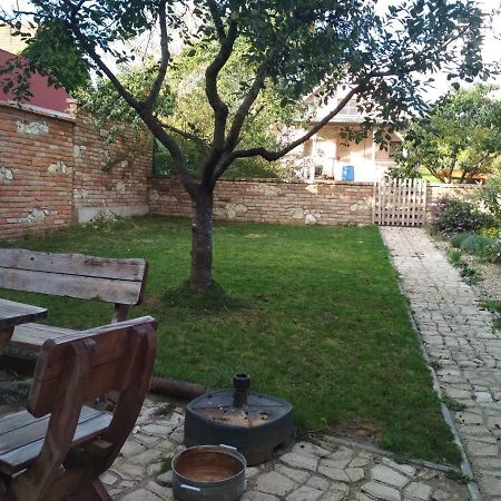 Ubytovani U Lomu Mikulov Exteriör bild