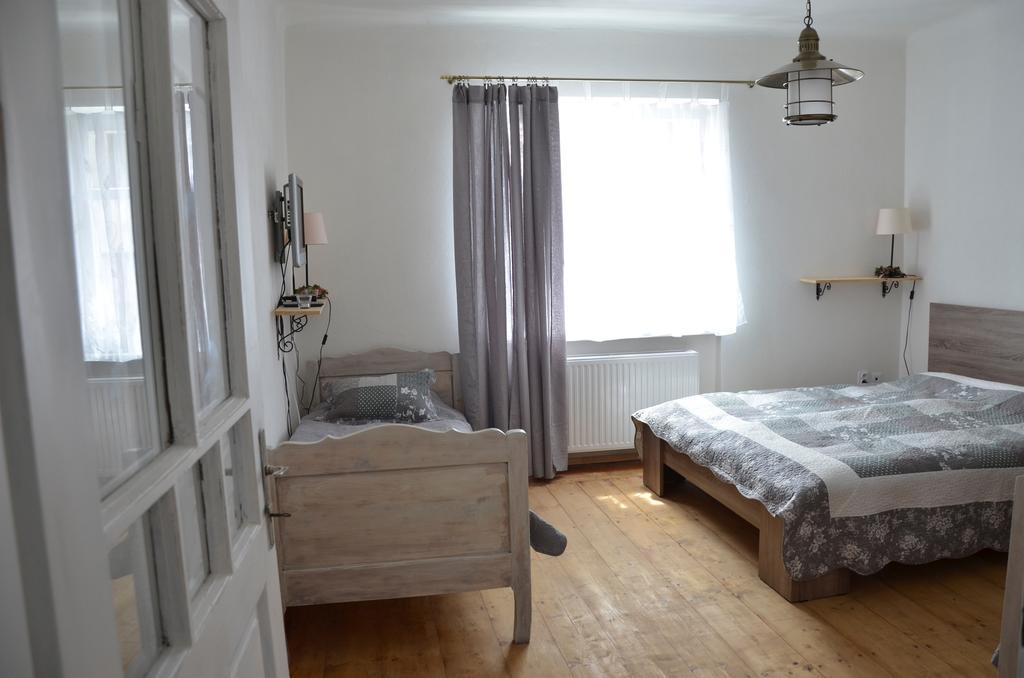 Ubytovani U Lomu Mikulov Exteriör bild